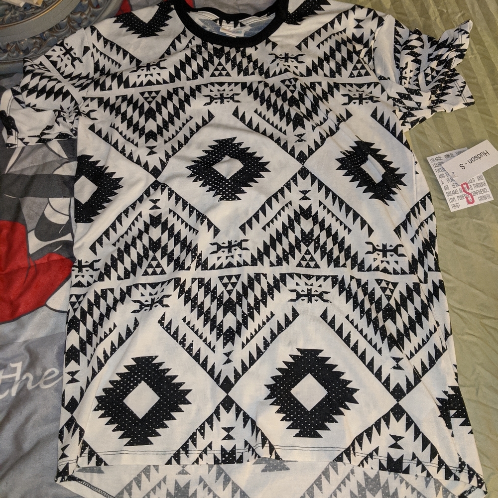 Lularoe Hudson Unisex Top NWT